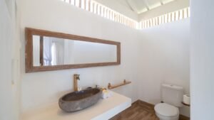 AKOMODASI11600X900-Recovered-Recovered-Recovered_0028_Copy of beluga bathroom (2)