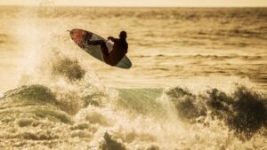 surfing 11600X900-_0001_SURFING 2